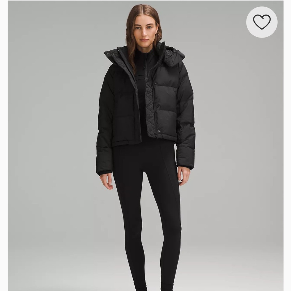 lululemon Black Wunder Puff 600 size 4- like new